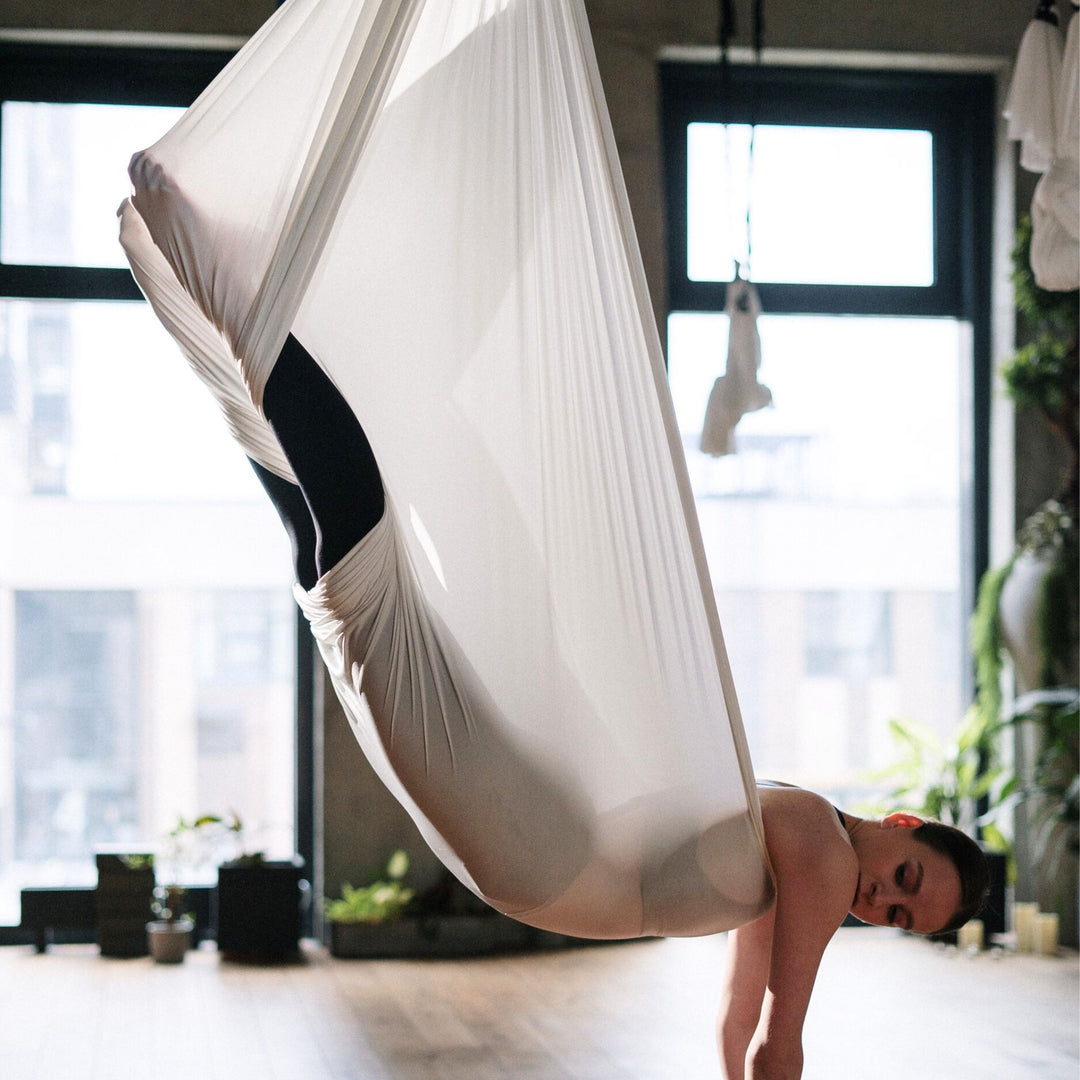 Aerial Yoga Tuch, Yoga-Hängematte, Weiß, inkl. Aufhängung & Anleitung, Original, SGS getestet