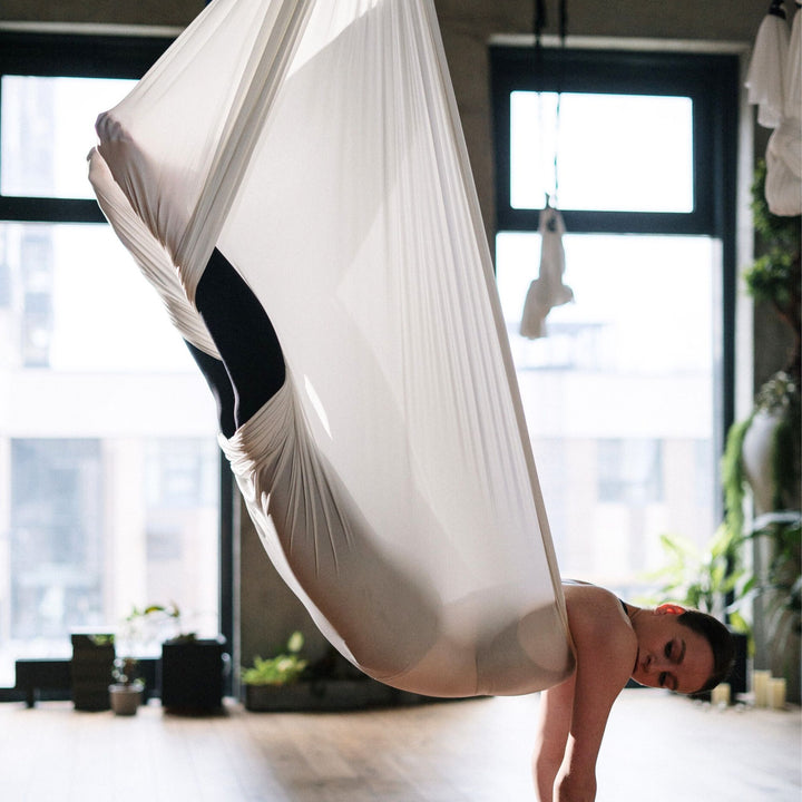 Aerial Yoga Tuch, Yoga-Hängematte, Weiß, inkl. Aufhängung & Anleitung, Original, SGS getestet