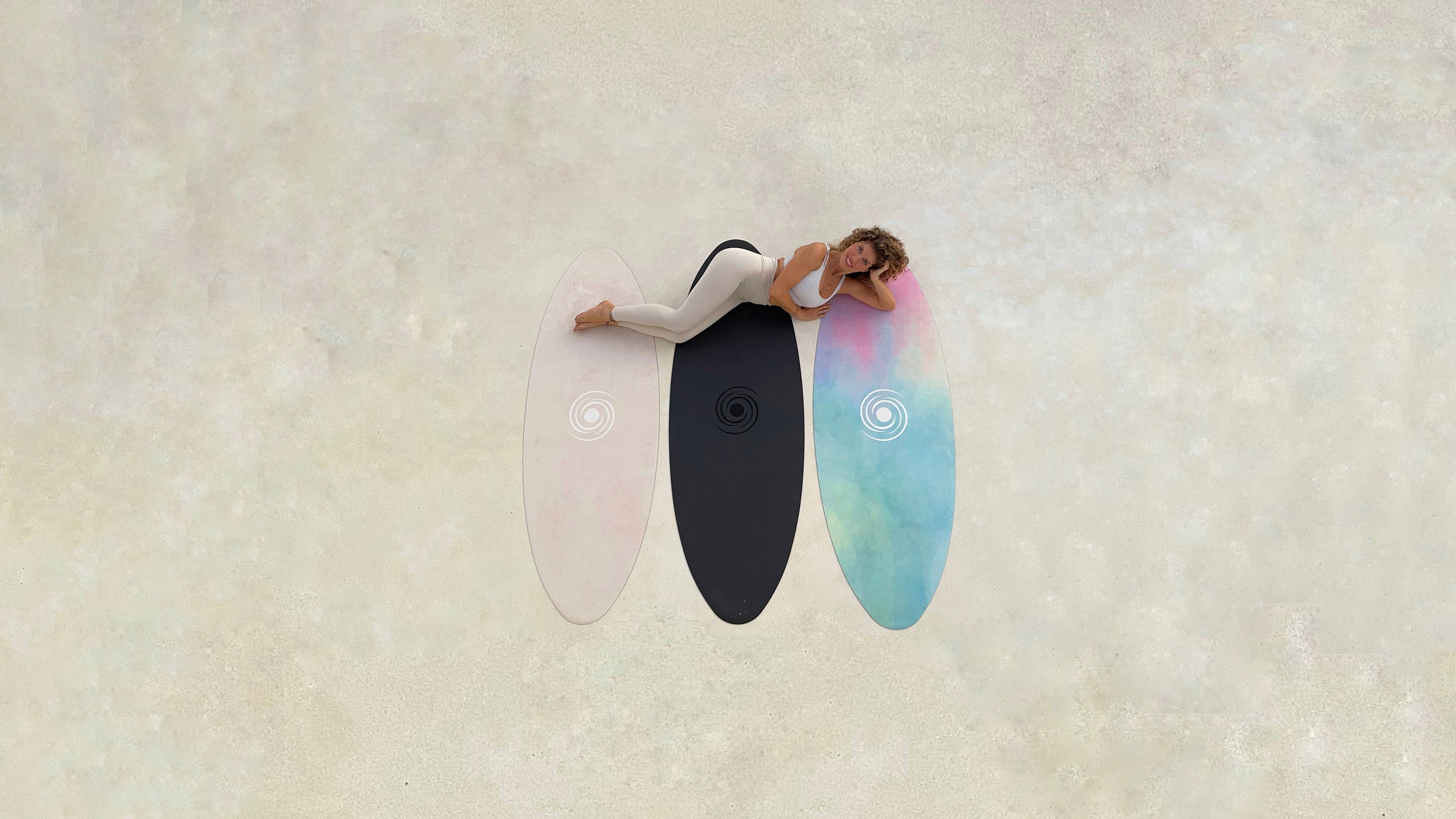 Ovale Yogamatten von Yogalaxy - Inspirierendes Design